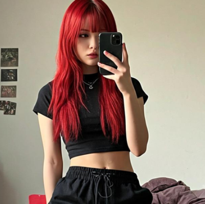 Wumi Tǔěrxùn's profile