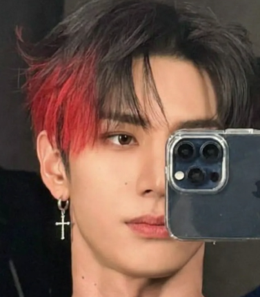 ᴀʟᴀʀɪᴄ 's profile